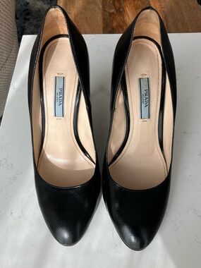 Prada Black Leather SEXY High Heel Pumps